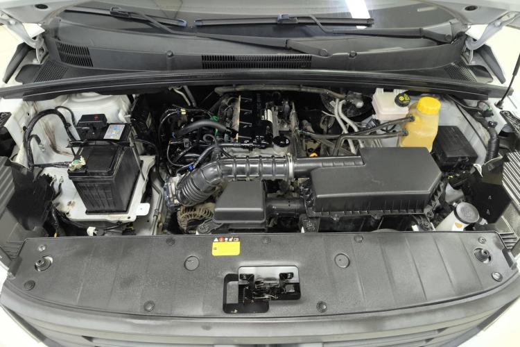 Used Wuling Hongguang PLUS 2020 1.5L Manual Standard Edition 7-Seater Engine Bay