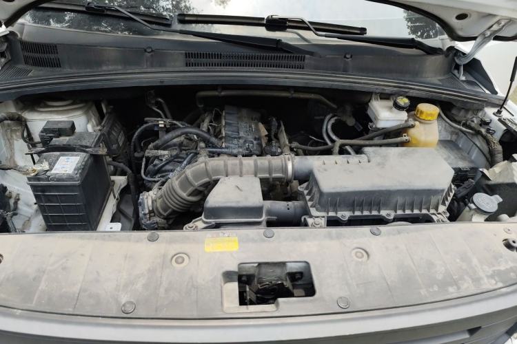 Used Wuling Hongguang PLUS 2020 1.5L Manual Standard Edition 7-Seater Engine Bay