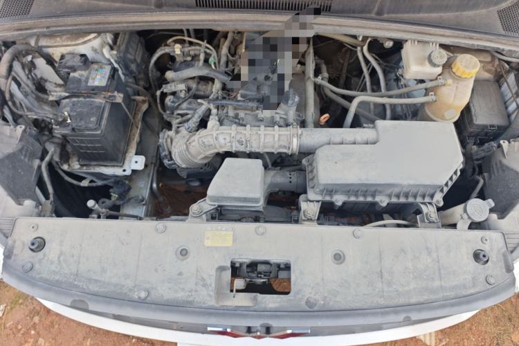Used Wuling Hongguang PLUS 2020 1.5L Manual Standard Edition 5 Seats Engine Bay