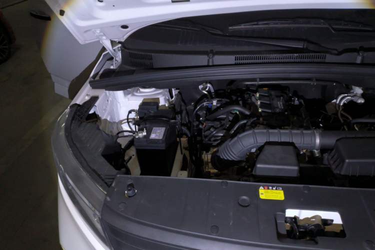 Used Wuling Hongguang PLUS 2020 1.5L Manual Standard Edition 5 Seats Engine Bay Right