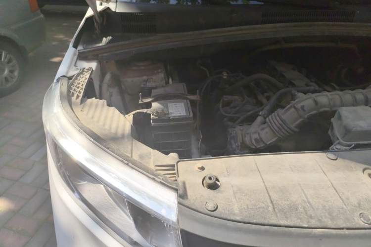 Used Wuling Hongguang PLUS 2020 1.5L Manual Standard Edition 7-Seater Engine Bay Right