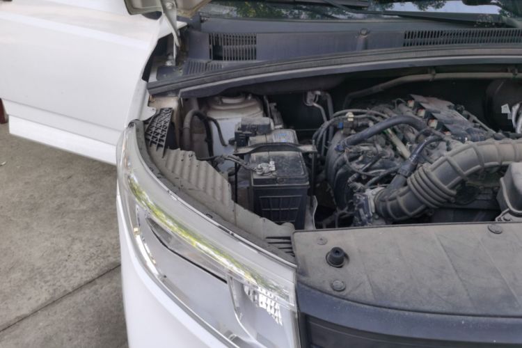 Used Wuling Hongguang PLUS 2020 1.5L Manual Standard Edition 5 Seats Engine Bay Right