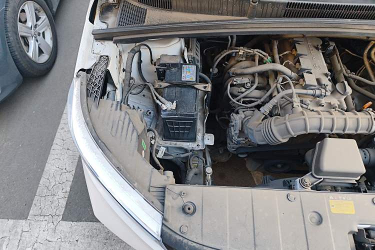 Used Wuling Hongguang PLUS 2020 1.5L Manual Standard Edition 5 Seats Engine Bay Right