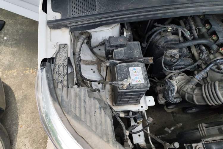 Used Wuling Hongguang PLUS 2020 1.5L Manual Standard Edition 7-Seater Engine Bay Right