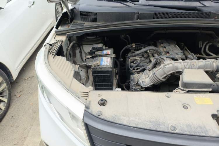 Used Wuling Hongguang PLUS 2020 1.5L Manual Standard Edition 5 Seats Engine Bay Right