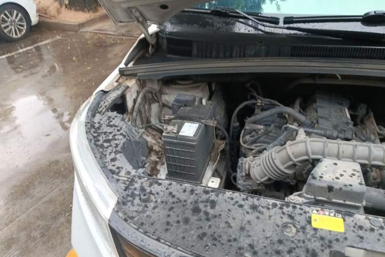 Used Wuling Hongguang PLUS 2020 1.5L Manual Comfort 7-Seater Engine Bay Right