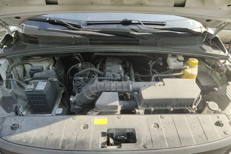 Used Wuling Hongguang PLUS 2020 1.5L Manual Standard Edition 7-Seater Engine Bay