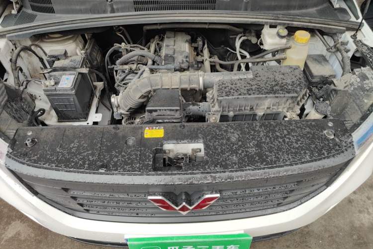 Used Wuling Hongguang PLUS 2020 1.5L Manual Standard Edition 5 Seats Engine Bay