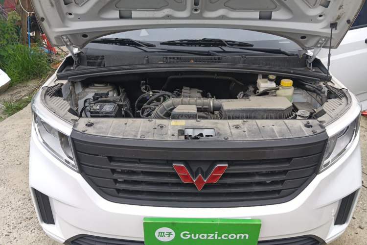 Used Wuling Hongguang PLUS 2020 1.5L Manual Standard Edition 5 Seats Engine Bay