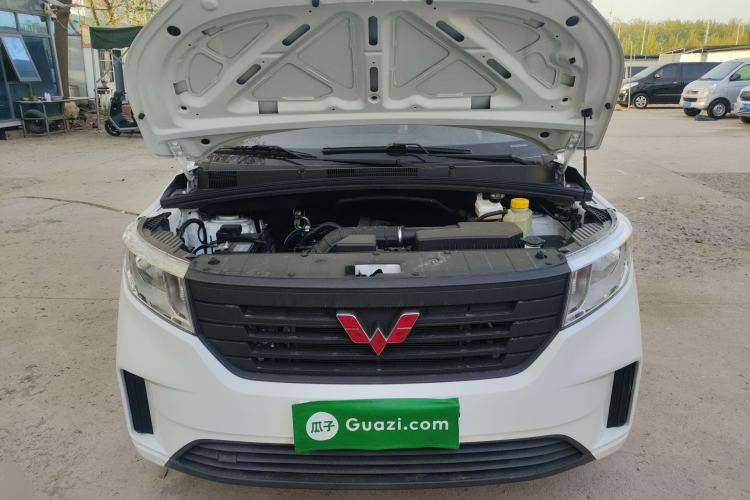 Used Wuling Hongguang PLUS 2020 1.5L Manual Standard Edition 5 Seats Engine Bay