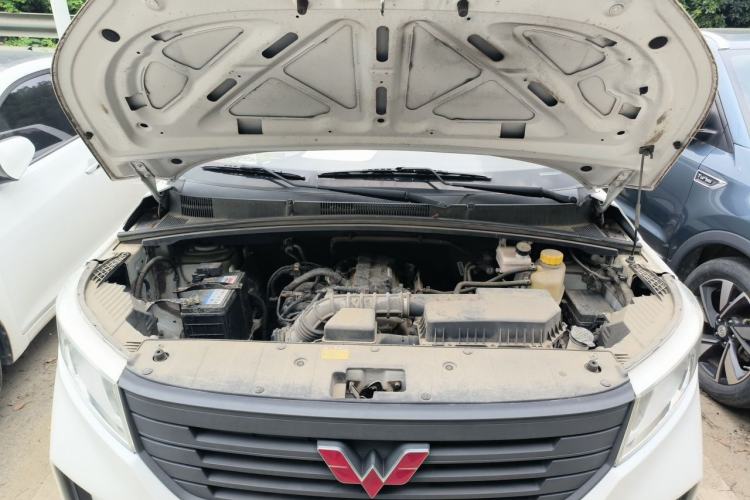 Used Wuling Hongguang PLUS 2020 1.5L Manual Standard Edition 5 Seats Engine Bay