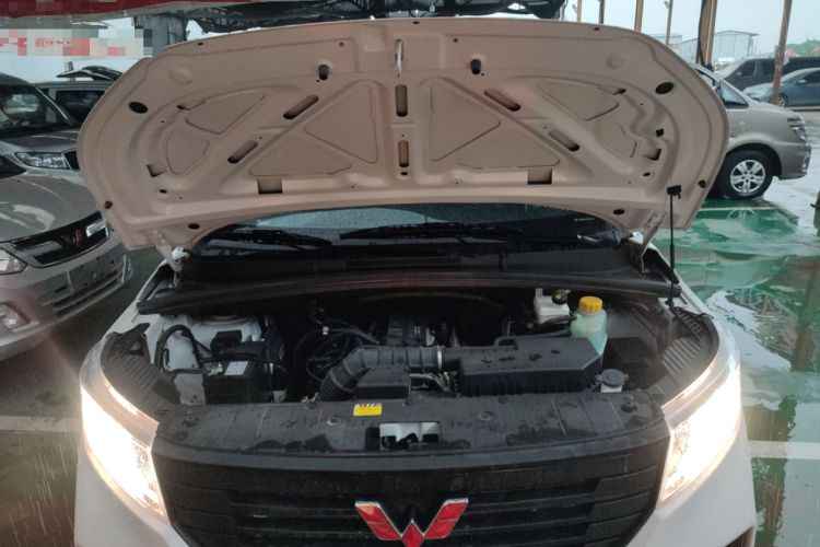 Used Wuling Hongguang PLUS 2020 1.5L Manual Standard Edition 5 Seats Engine Bay