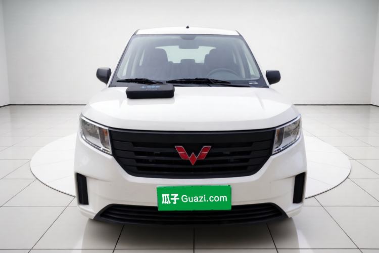 Used Wuling Hongguang PLUS 2020 1.5L Manual Standard Edition 5 Seats Exterior 1