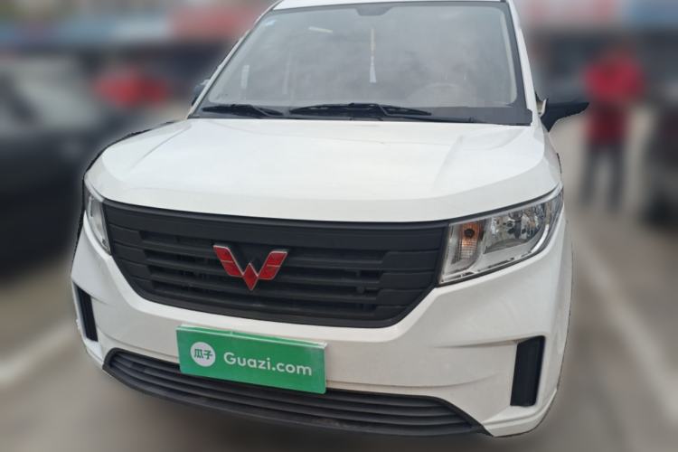Used Wuling Hongguang PLUS 2020 1.5L Manual Standard Edition 5 Seats Exterior 1