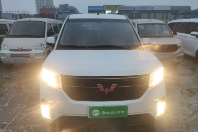Used Wuling Hongguang PLUS 2020 1.5L Manual Comfort 7-Seater Exterior 1