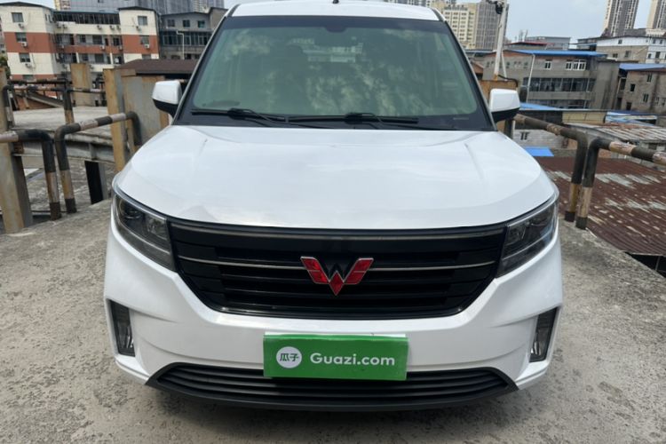 Used Wuling Hongguang PLUS 2020 1.5T Manual Commercial Vehicle 7 Seats Exterior 1