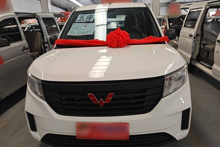 Used Wuling Hongguang PLUS 2020 1.5L Manual Standard Edition 5 Seats Exterior 1