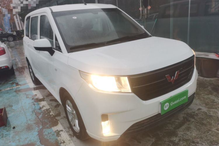 Used Wuling Hongguang PLUS 2020 1.5L Manual Comfort 7-Seater Exterior 2