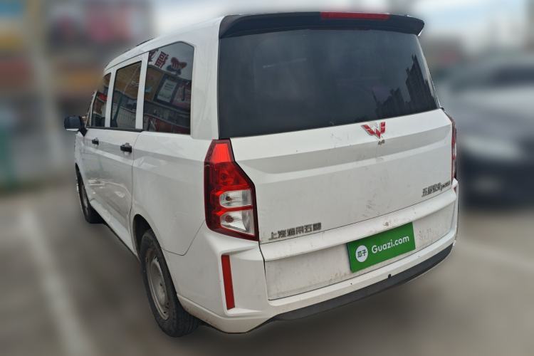 Used Wuling Hongguang PLUS 2020 1.5L Manual Standard Edition 5 Seats Exterior 3