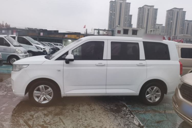 Used Wuling Hongguang PLUS 2020 1.5L Manual Comfort 7-Seater Exterior 3