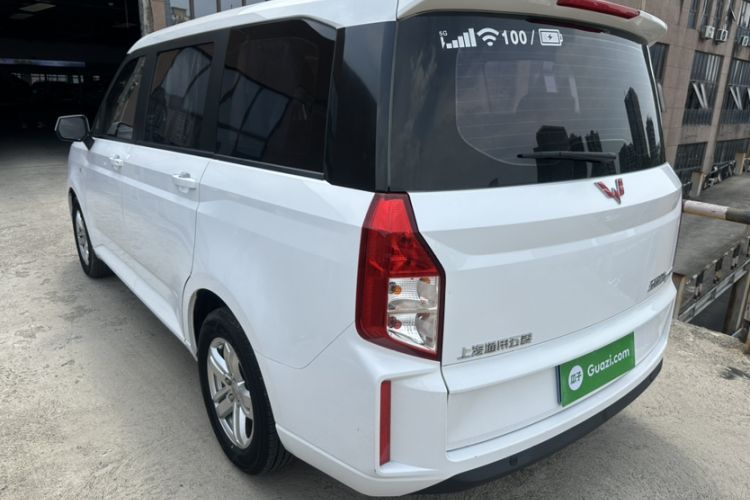 Used Wuling Hongguang PLUS 2020 1.5T Manual Commercial Vehicle 7 Seats Exterior 3