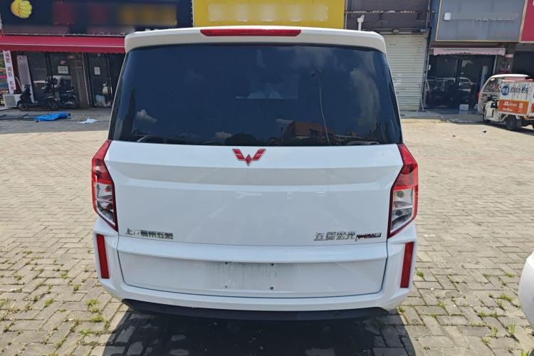 Used Wuling Hongguang PLUS 2020 1.5L Manual Comfort 7-Seater Exterior 4