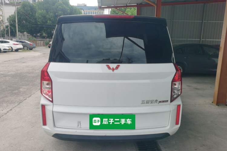 Used Wuling Hongguang PLUS 2020 1.5L Manual Standard Edition 5 Seats Exterior 4
