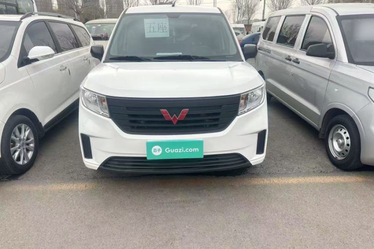 Used Wuling Hongguang PLUS 2020 1.5L Manual Standard Edition 5 Seats Exterior 4