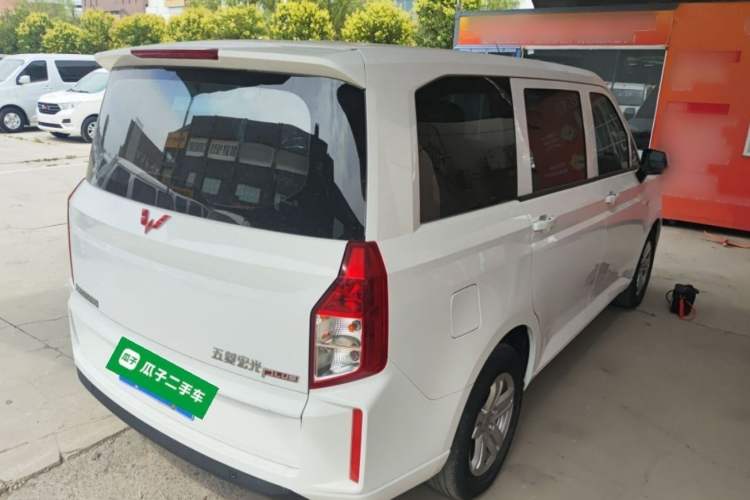 Used Wuling Hongguang PLUS 2020 1.5L Manual Comfort 7-Seater Exterior 4