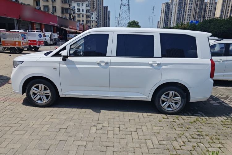 Used Wuling Hongguang PLUS 2020 1.5L Manual Comfort 7-Seater Exterior 5
