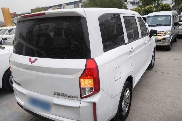 Used Wuling Hongguang PLUS 2020 1.5L Manual Comfort 7-Seater Exterior 5