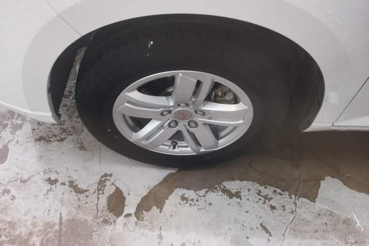 Used Wuling Hongguang PLUS 2020 1.5L Manual Comfort 7-Seater Exterior 7