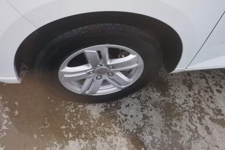 Used Wuling Hongguang PLUS 2020 1.5L Manual Comfort 7-Seater Exterior 7