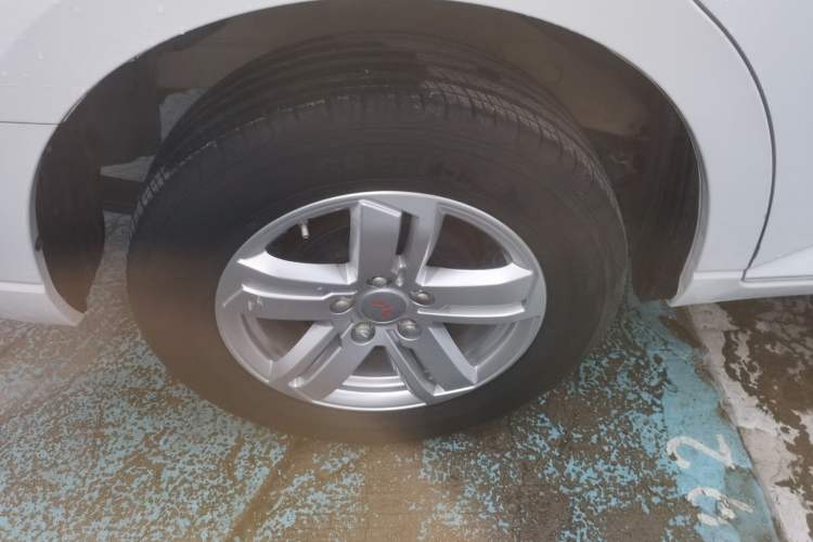 Used Wuling Hongguang PLUS 2020 1.5L Manual Comfort 7-Seater Exterior 8