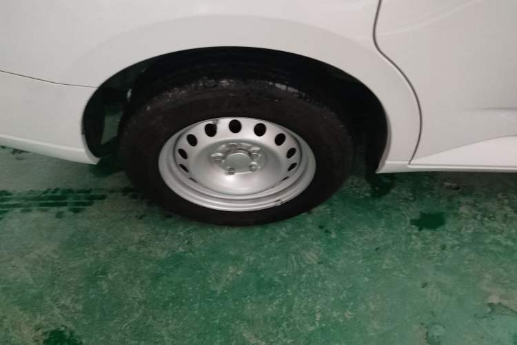 Used Wuling Hongguang PLUS 2020 1.5L Manual Standard Edition 5 Seats Exterior 8