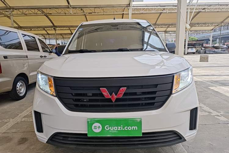 Used Wuling Hongguang PLUS 2020 1.5L Manual Standard Edition 5 Seats Front