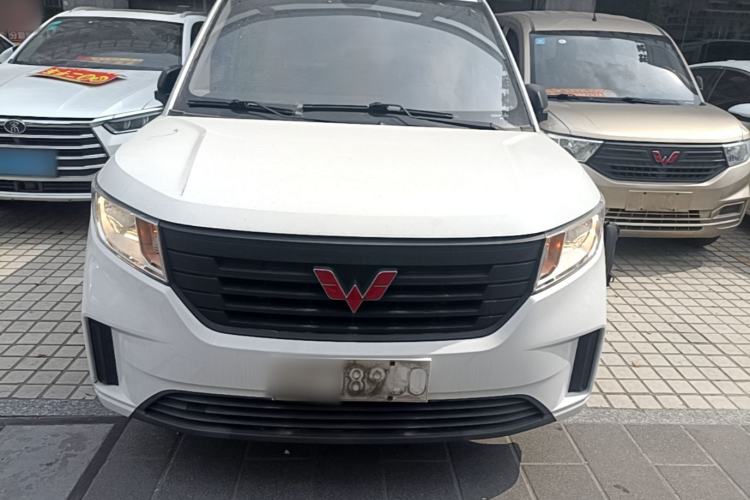 Used Wuling Hongguang PLUS 2020 1.5L Manual Standard Edition 7-Seater Front