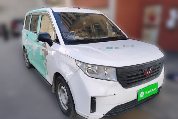 Used Wuling Hongguang PLUS 2020 1.5L Manual Standard Edition 5 Seats Front Right 45 Deg