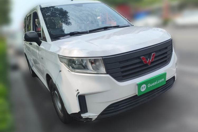 Used Wuling Hongguang PLUS 2020 1.5L Manual Standard Edition 5 Seats Front Right 45 Deg