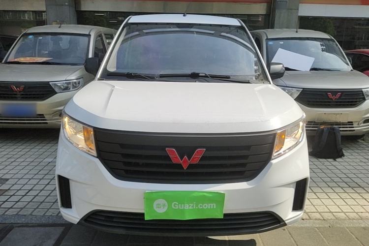 Used Wuling Hongguang PLUS 2020 1.5L Manual Standard Edition 7-Seater Front