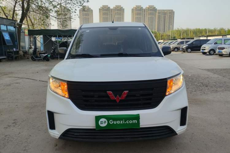 Used Wuling Hongguang PLUS 2020 1.5L Manual Standard Edition 5 Seats Front