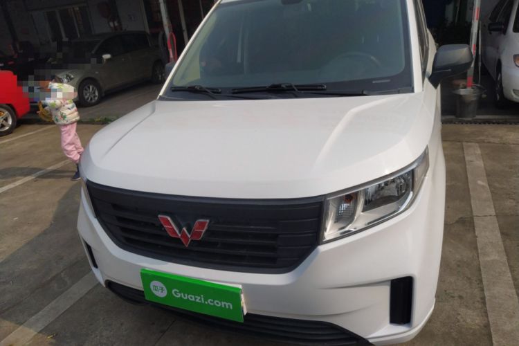 Used Wuling Hongguang PLUS 2020 1.5L Manual Standard Edition 7-Seater Front