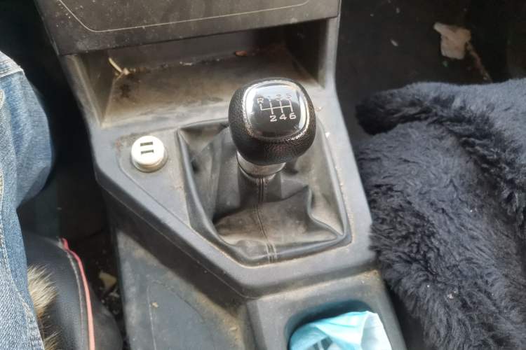 Used Wuling Hongguang PLUS 2020 1.5L Manual Standard Edition 5 Seats Gear Lever