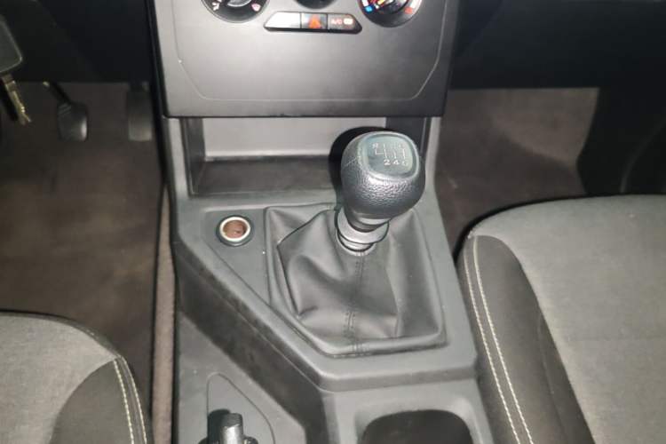 Used Wuling Hongguang PLUS 2020 1.5L Manual Standard Edition 5 Seats Gear Lever