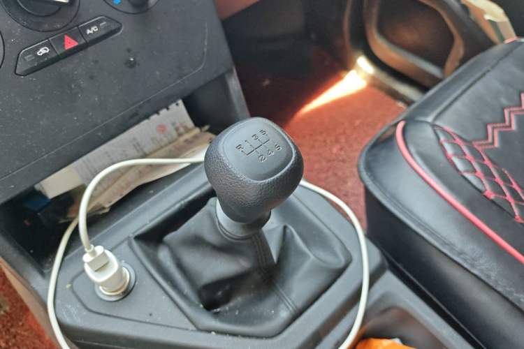 Used Wuling Hongguang PLUS 2020 1.5L Manual Standard Edition 5 Seats Gear Lever