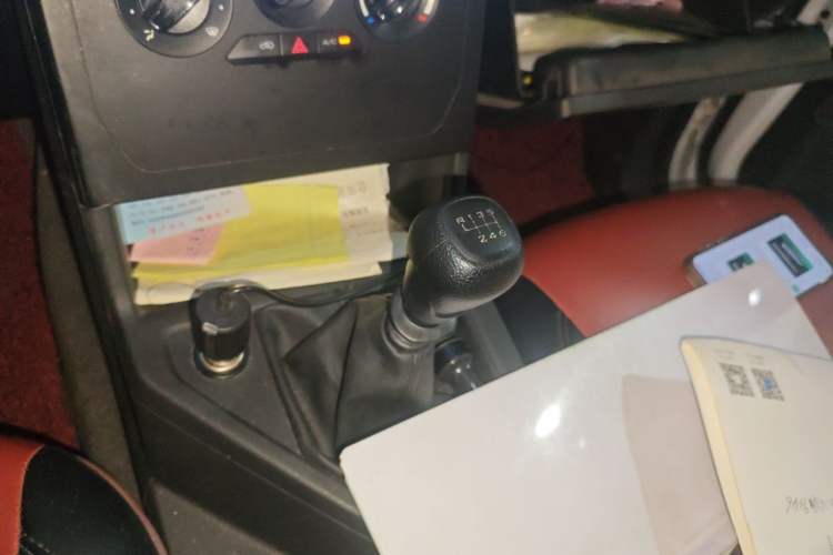 Used Wuling Hongguang PLUS 2020 1.5L Manual Standard Edition 5 Seats Gear Lever