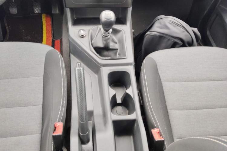 Used Wuling Hongguang PLUS 2020 1.5L Manual Standard Edition 7-Seater Gear Lever
