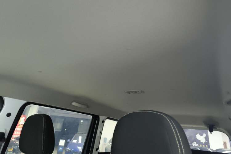 Used Wuling Hongguang PLUS 2020 1.5L Manual Standard Edition 7-Seater Headliner