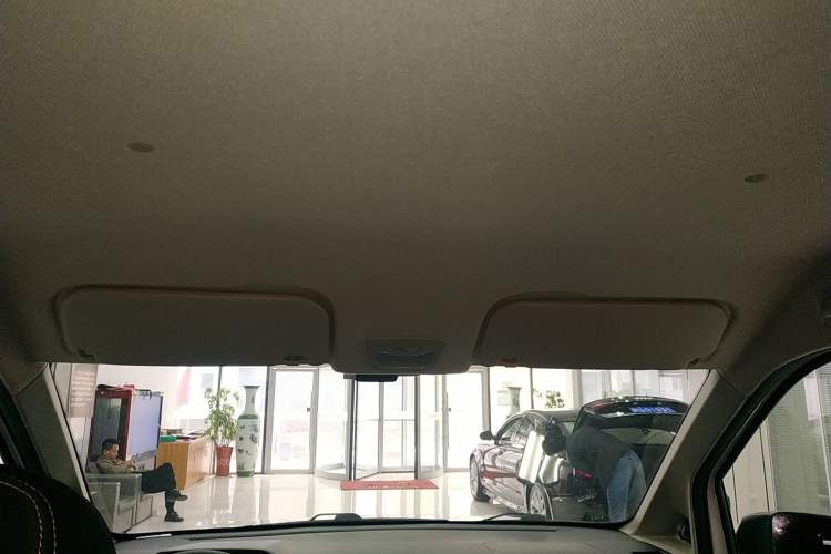 Used Wuling Hongguang PLUS 2020 1.5L Manual Standard Edition 7-Seater Headliner