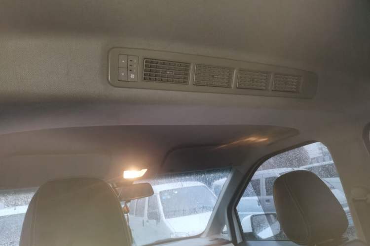 Used Wuling Hongguang PLUS 2020 1.5L Manual Comfort 7-Seater Headliner